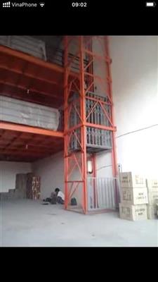 Thang nâng hàng 1000kg cho nhà xưởng